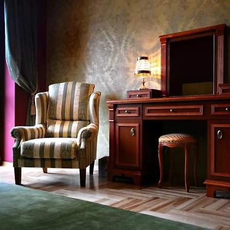 Inn Dom Bankietowy Arkadia 3*